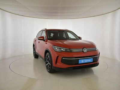 Rojo Usado 2025 VW Tiguan SUV | 40.990 € (Un poco caro)