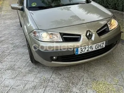 Usado Renault Mégane III Dynamique 105 CV (77 kW) 2008 Beige Berlina
