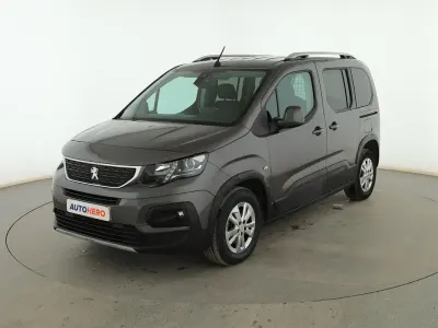 Usado Peugeot Rifter Allure 131 CV (96 kW) 2021 Gris Monovolumen