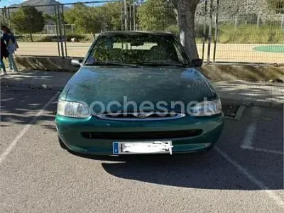 Usado Ford Escort Cabriolet 90 CV (66 kW) 1995 Verde Descapotable