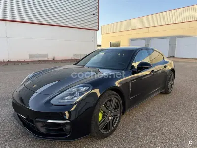 Usado Porsche Panamera 4 E-Hybrid Platinum Edition 462 CV (339 kW) 2022 Negro Utilitario