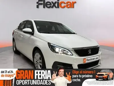 Käytetty Peugeot 308 Active 100 HP (73 kW) 2020 Valkoinen