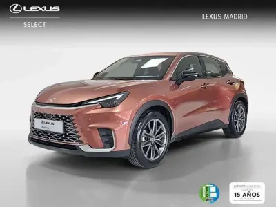 Usado Lexus LBX 136 CV (100 kW) 2025 Marrón SUV