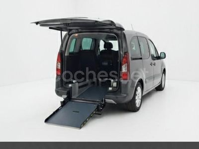 Usado Peugeot Partner Tepee Active 100 CV (73 kW) 2016 Azul Monovolumen