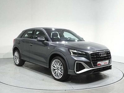 Usado Audi Q2 Black Edition 116 CV (85 kW) 2025 Gris SUV