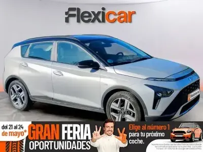 Usado Hyundai Bayon 100 CV (73 kW) 2021 Gris SUV
