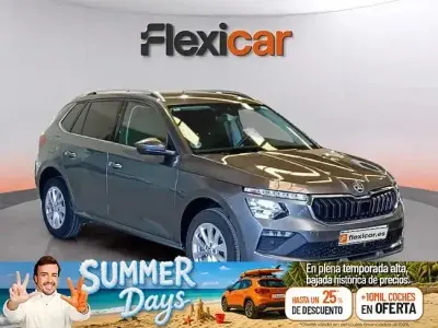Usado Skoda Kamiq Selection 95 CV (69 kW) 2024 Gris SUV