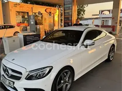 Usado Mercedes C220 AMG line 170 CV (125 kW) 2017 Blanco Coupe