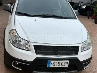 Usado Fiat Sedici Emotion 135 CV (99 kW) 2010 Blanco SUV