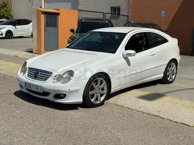 Usado Mercedes C200 Sport Edition 122 CV (89 kW) 2006 Blanco Berlina