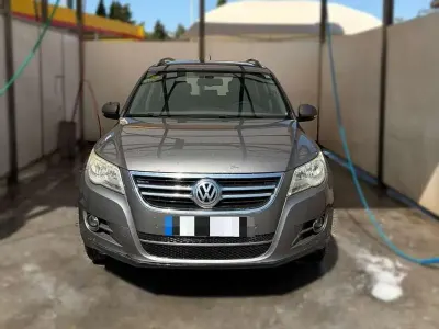 Usado VW Tiguan Advance 140 CV (102 kW) 2011 Gris SUV