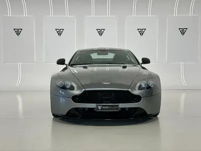Usado Aston Martin V8 Vantage 436 CV (320 kW) 2013 Gris / plata Coupe