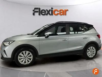 Usado Seat Arona Style 110 HP (80 kW) 2023 Cinzento SUV