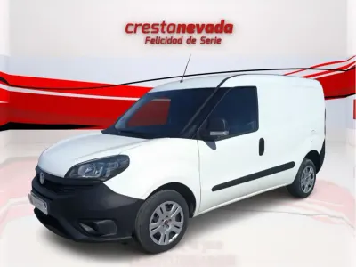 Usado Fiat Doblò 90 CV (66 kW) 2022 Blanco Monovolumen