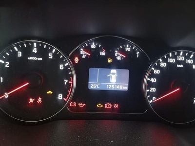 Usado Kia Carens 135 CV (99 kW) 2018 Blanco Monovolumen