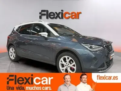 Usado Seat Arona FR 150 CV (110 kW) 2023 Gris SUV