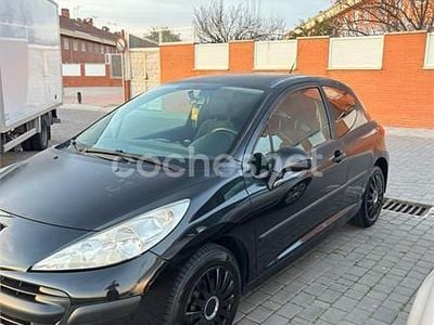 Usado Peugeot 207 70 CV (51 kW) 2007 Negro Berlina