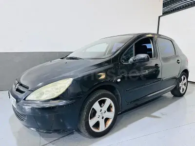 Usado Peugeot 307 110 CV (80 kW) 2004 Negro Berlina
