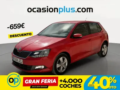 Usado Skoda Fabia Ambition 75 CV (55 kW) 2017 Rojo