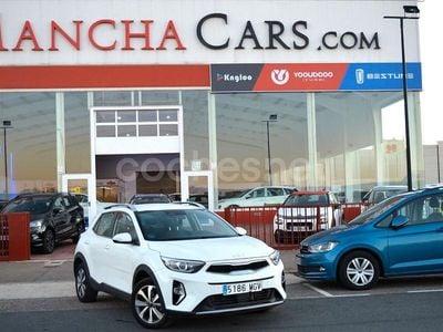 Blanco Usado 2023 Kia Stonic SUV | 18.490 € (Precio justo)