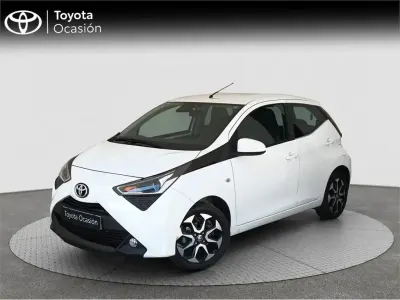 Usado Toyota Aygo X-play 72 CV (52 kW) 2021 Otro Utilitario