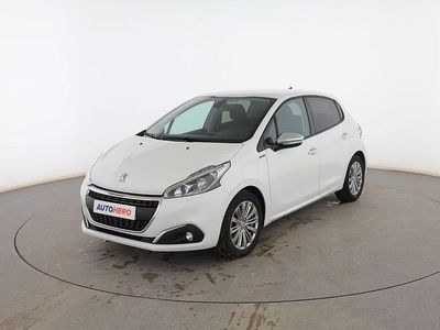 Blanco Usado 2019 Peugeot 208 Signature Sky Utilitario | 8499 € (Buen precio)