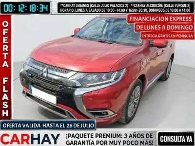 Usado Mitsubishi Outlander P-HEV 224 CV (164 kW) 2021 Rojo SUV