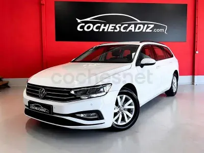 Usado VW Passat 120 CV (88 kW) 2020 Blanco Familiar