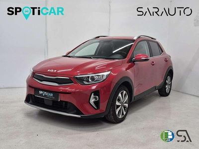 Usado Kia Stonic 101 CV (74 kW) 2022 Rojo SUV