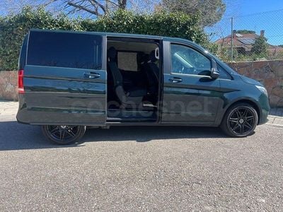 Usado Mercedes V300 Avantgarde 239 CV (175 kW) 2022 Verde Monovolumen