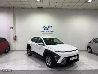 Usado Hyundai Kona 100 CV (73 kW) 2025 Blanco SUV