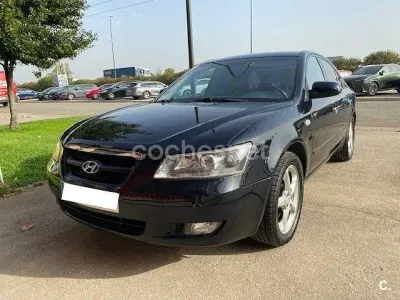 Usado Hyundai Sonata Style 161 CV (118 kW) 2005 Negro Berlina