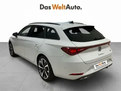 Usado Seat Leon FR 150 CV (110 kW) 2025 Blanco Familiar