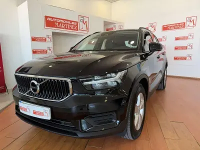Usado Volvo XC40 Momentum 129 CV (94 kW) 2022 Negro SUV
