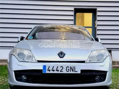 Usado Renault Laguna III Privilege 140 CV (102 kW) 2009 Gris / plata Berlina