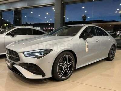 Nuevo Mercedes CLA200 150 CV (110 kW) 2025 Gris / plata Berlina