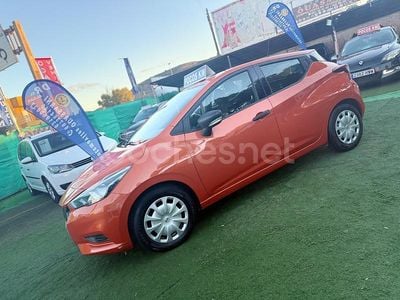 Usado Nissan Micra Acenta 71 CV (52 kW) 2018 Granate Utilitario