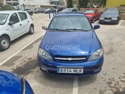 Usado Chevrolet Lacetti SX 109 CV (80 kW) 2007 Azul Berlina