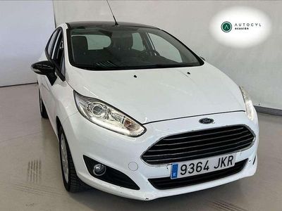 Blanco Usado 2015 Ford Fiesta Titanium Utilitario | 8900 € (Un poco caro)