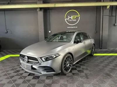 Usado Mercedes A250 224 CV (164 kW) 2021 Gris Utilitario
