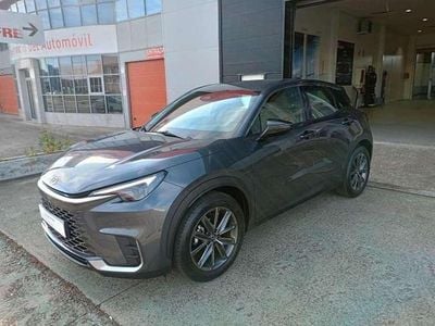 Usado Lexus LBX 136 CV (100 kW) 2025 Gris SUV