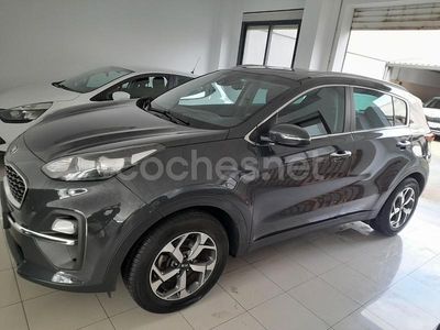 Usado Kia Sportage 136 CV (100 kW) 2020 Gris / plata SUV