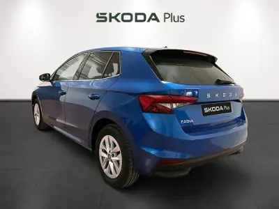 Usado Skoda Fabia Selection 95 CV (69 kW) 2025 Azul Utilitario