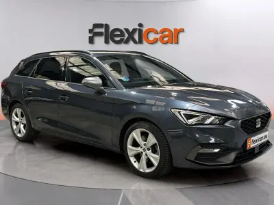 Usado Seat Leon FR 150 CV (110 kW) 2021 Gris Familiar