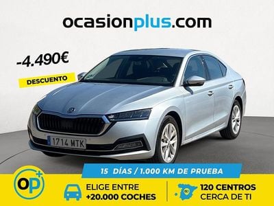 Usado Skoda Octavia Selection 110 CV (80 kW) 2024 Gris / plata Berlina