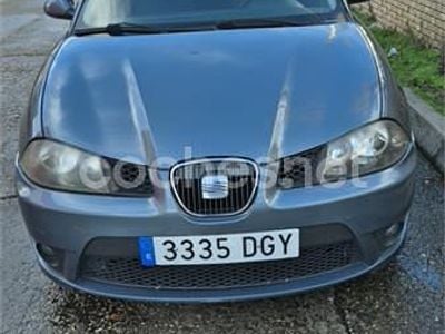 Usado Seat Ibiza Sport 100 CV (73 kW) 2005 Gris / plata Utilitario