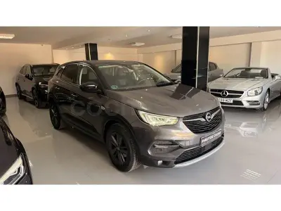 Usado Opel Grandland X Design & Tech 131 CV (96 kW) 2021 Blanco SUV