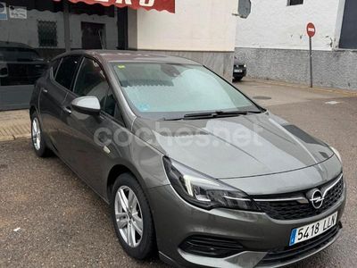 Usado Opel Astra GS Line 110 CV (80 kW) 2020 Gris / plata Berlina