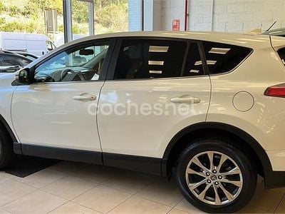 Usado Toyota RAV4 Executive 143 CV (105 kW) 2016 Blanco SUV
