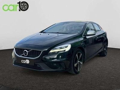 Usado Volvo V40 R-Design Momentum 120 CV (88 kW) 2019 Negro Utilitario